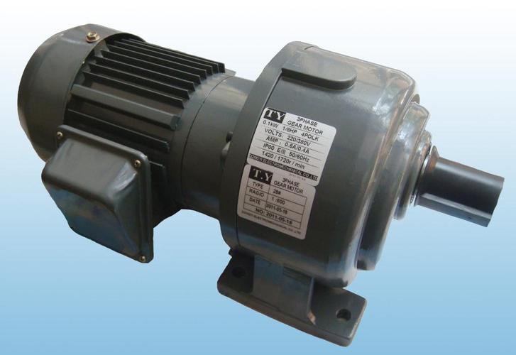 全新原廠三相臥式2hp1500w齒輪減速電機(jī) 減速電機(jī) 電動(dòng)機(jī)】?jī)r(jià)格,廠家